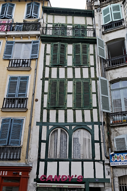 Bayonne-Avril 2012-045